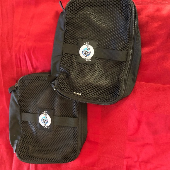 Eagle Creek packing pouches in black - Picture 1 of 3
